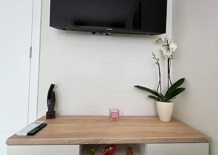 Apartament Harmony Apartment- 4 People- New Modern Flat-by The Sea