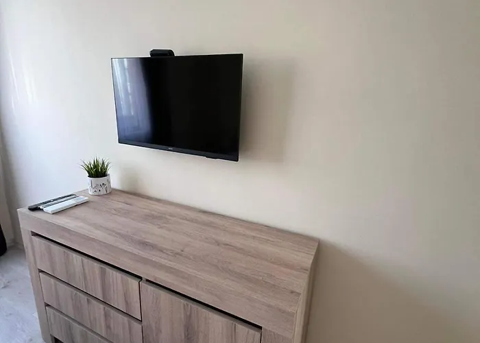 Apartament Harmony Apartment- 4 People- New Modern Flat-by The Sea *