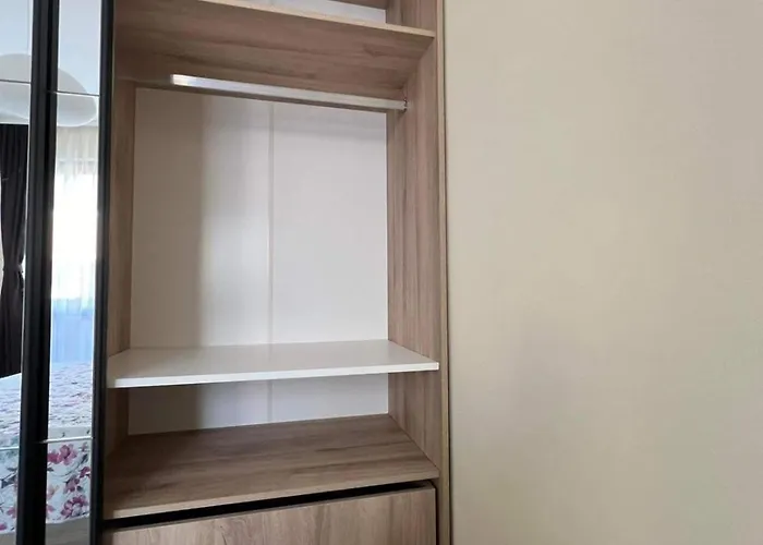 Harmony Apartment- 4 People- New Modern Flat-by The Sea *