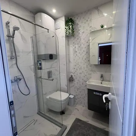 Harmony Apartment- 4 People- New Modern Flat-by The Sea アパート