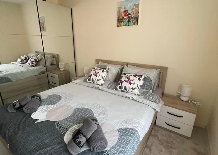 Harmony Apartment- 4 People- New Modern Flat-by The Sea 아파트